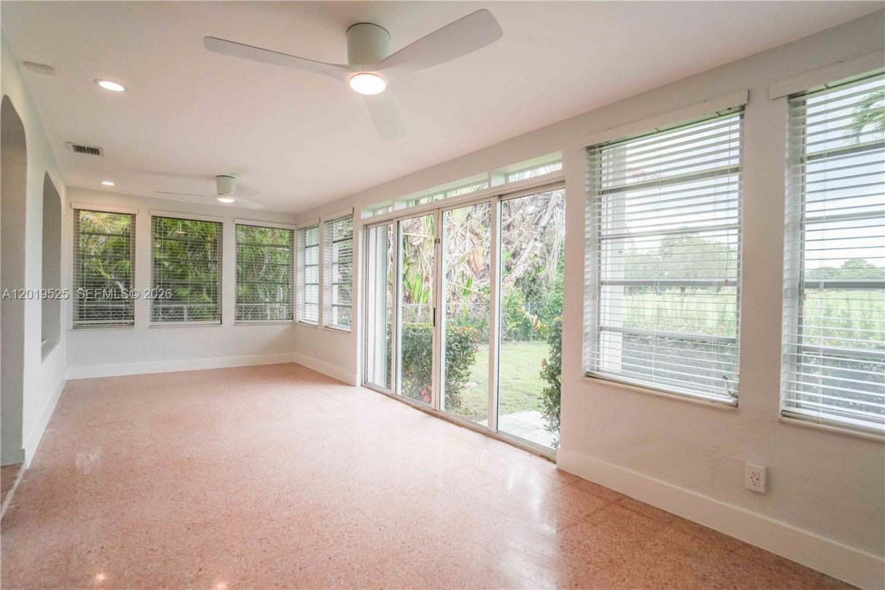 475 S Shore Dr, Miami Beach, FL 33141 Photo