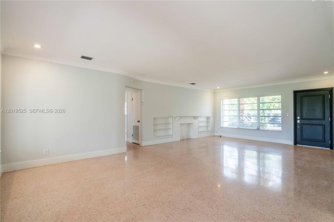 475 S Shore Dr, Miami Beach, FL 33141 Photo