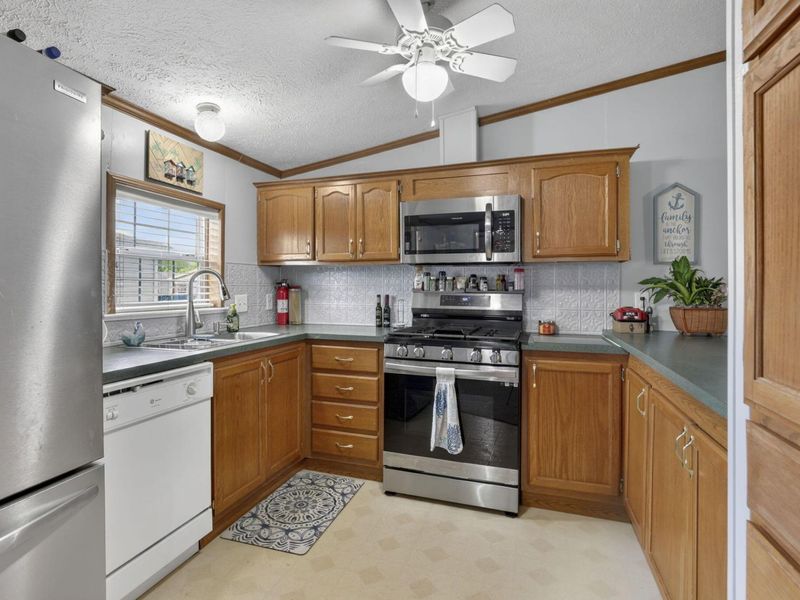 1100 Thornwood Drive SW, Unit Lot 349, Heath, OH 43056 Photo 15