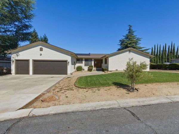 15 Rays Circle, Hollister, CA 95023