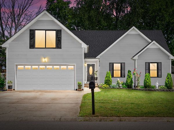 3873 Mackenzie Dr , Clarksville, TN 37042