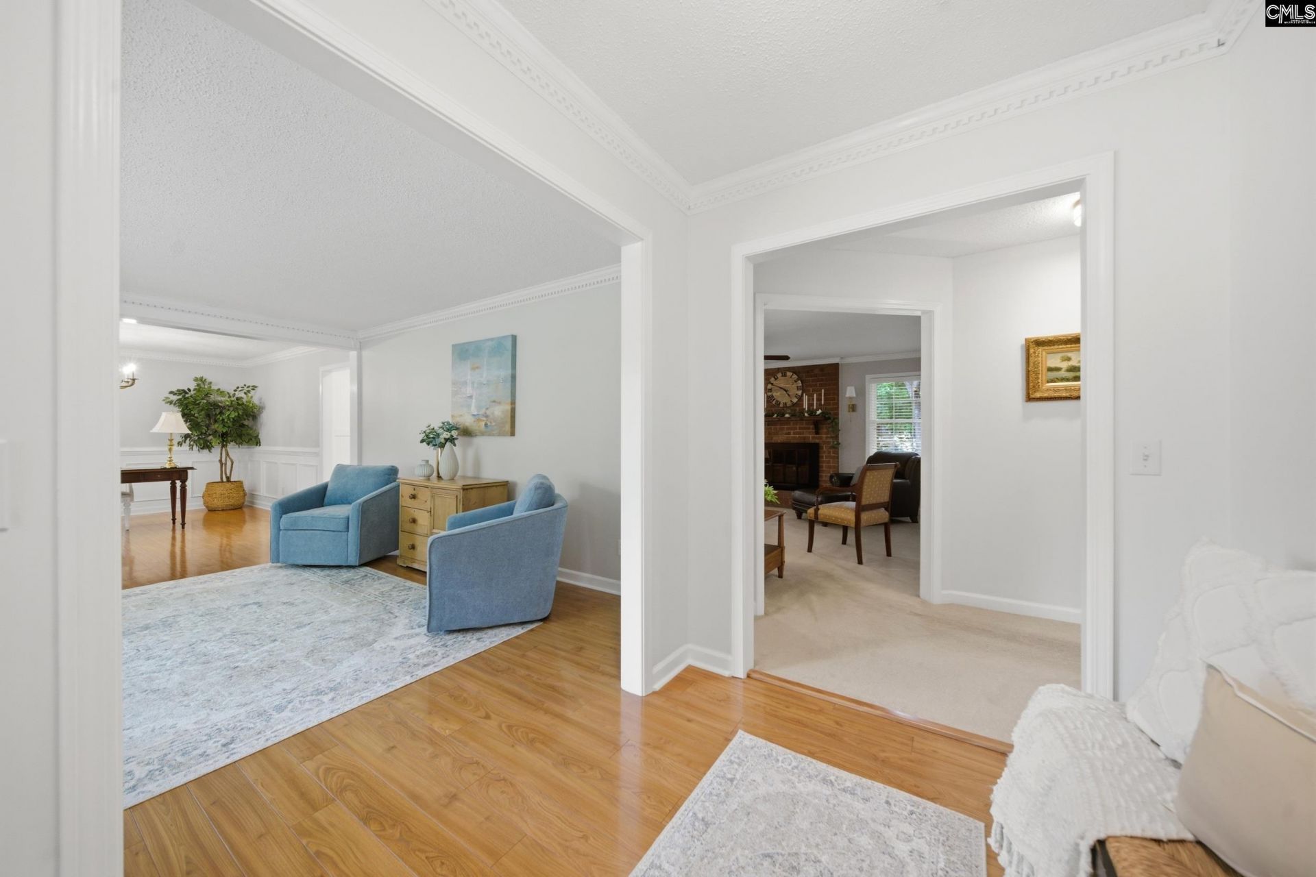 112 Pine Oak Drive Photo 3