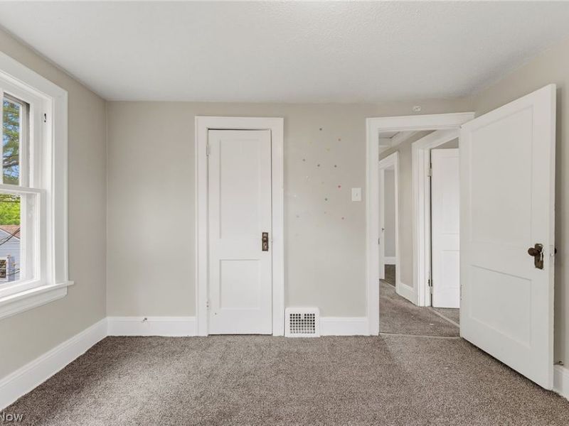 974 Lovers Lane, Akron, OH 44306 Photo 20