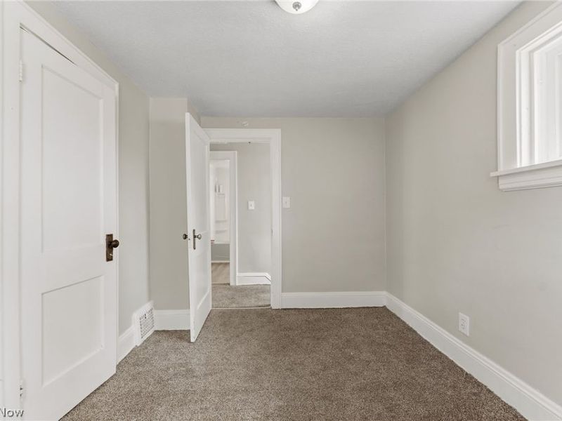 974 Lovers Lane, Akron, OH 44306 Photo 22