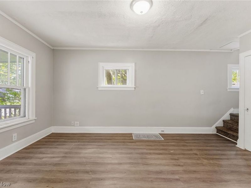 974 Lovers Lane, Akron, OH 44306 Photo 6