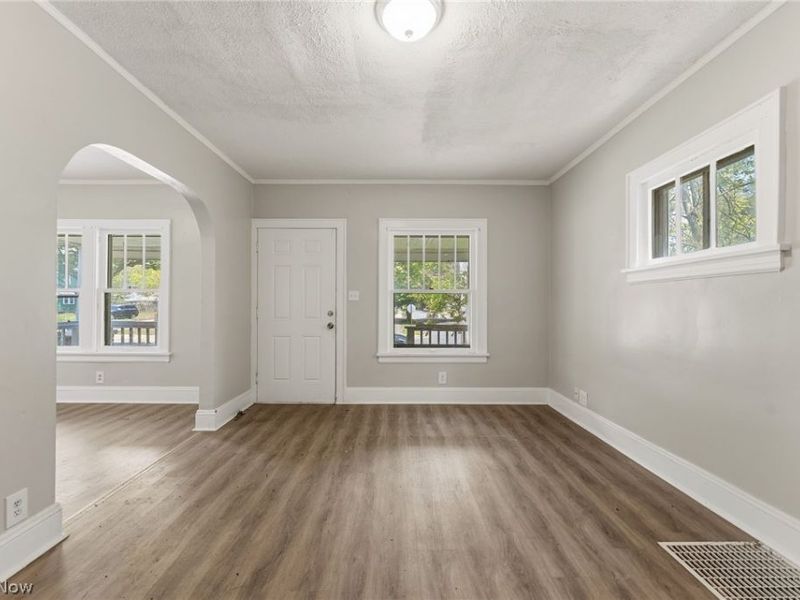 974 Lovers Lane, Akron, OH 44306 Photo 7