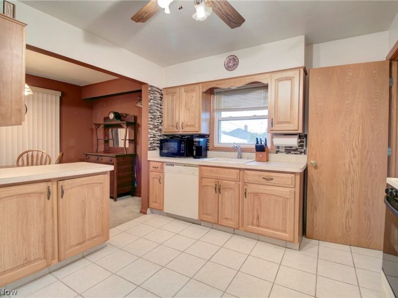 2118 Brookdale Avenue, Parma, OH 44134 Photo 10