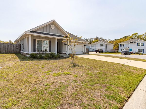 3172 Heritage Oaks Circle, Navarre, FL 32566
