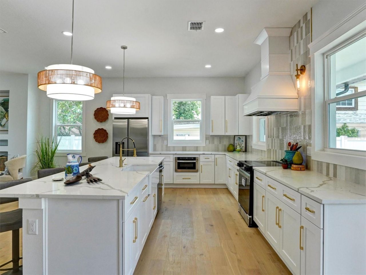 1420 36th Avenue N, Saint Petersburg, FL 33704 Photo