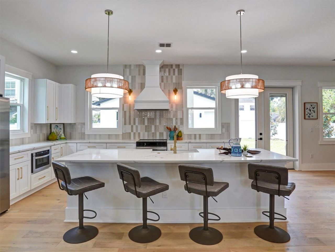 1420 36th Avenue N, Saint Petersburg, FL 33704 Photo