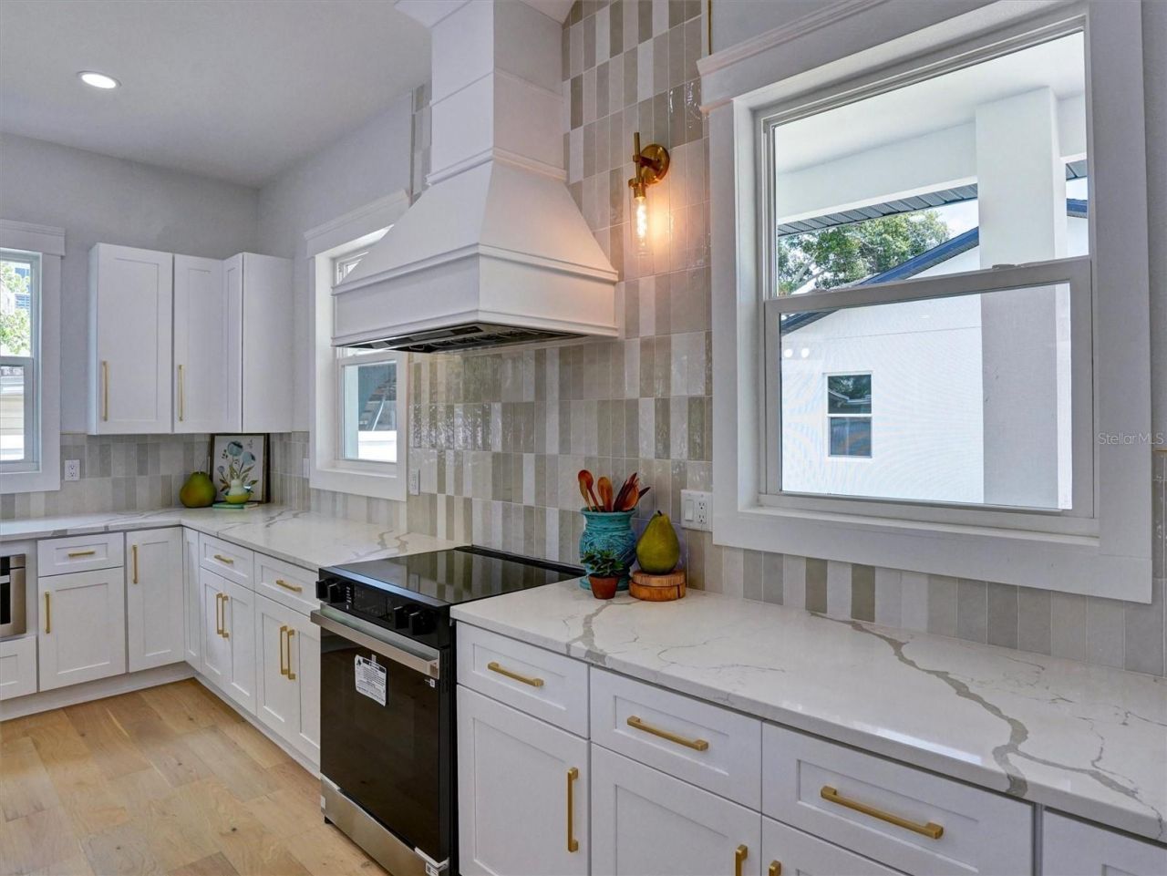 1420 36th Avenue N, Saint Petersburg, FL 33704 Photo