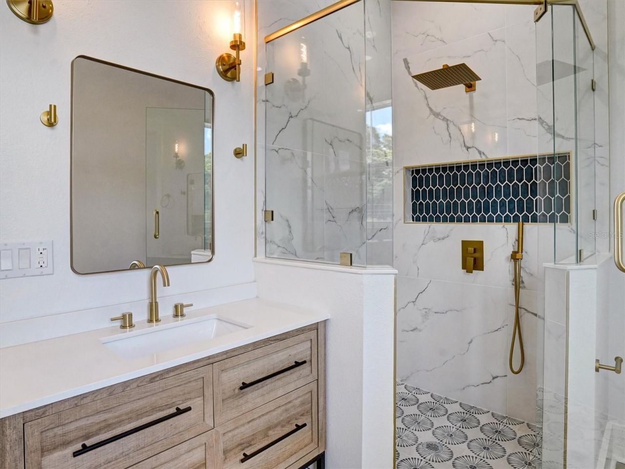 1420 36th Avenue N, Saint Petersburg, FL 33704 Photo