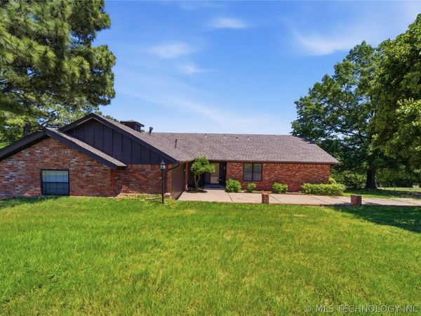 8525 S 67th West Avenue, Tulsa, OK 74131