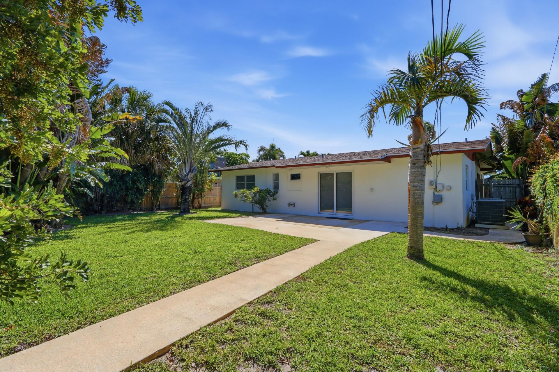 365 Garden Boulevard, Palm Beach Gardens, FL 33410 Photo