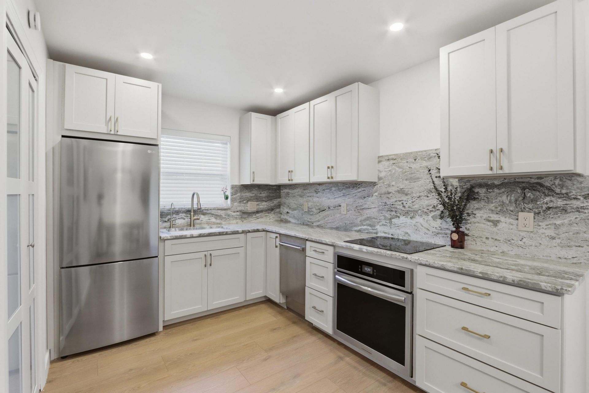 365 Garden Boulevard, Palm Beach Gardens, FL 33410 Photo