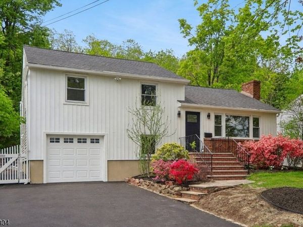 34 Clark St, Summit, NJ 07901