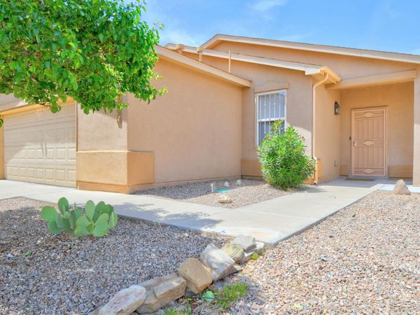 3105 W Meadow Drive SW, Albuquerque, NM 87121