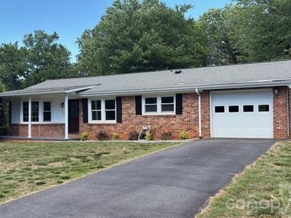 242 Edgewood Circle , Unit 3, Morganton, NC 28655