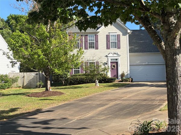 7907 Alma Boulevard , Waxhaw, NC 28173