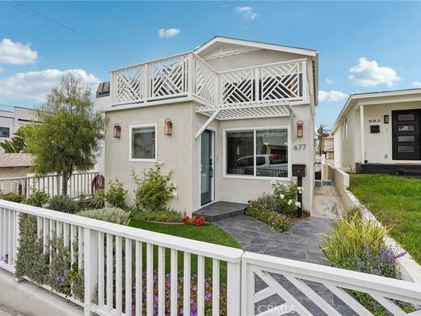 677 5th Street, Hermosa Beach, CA 90254