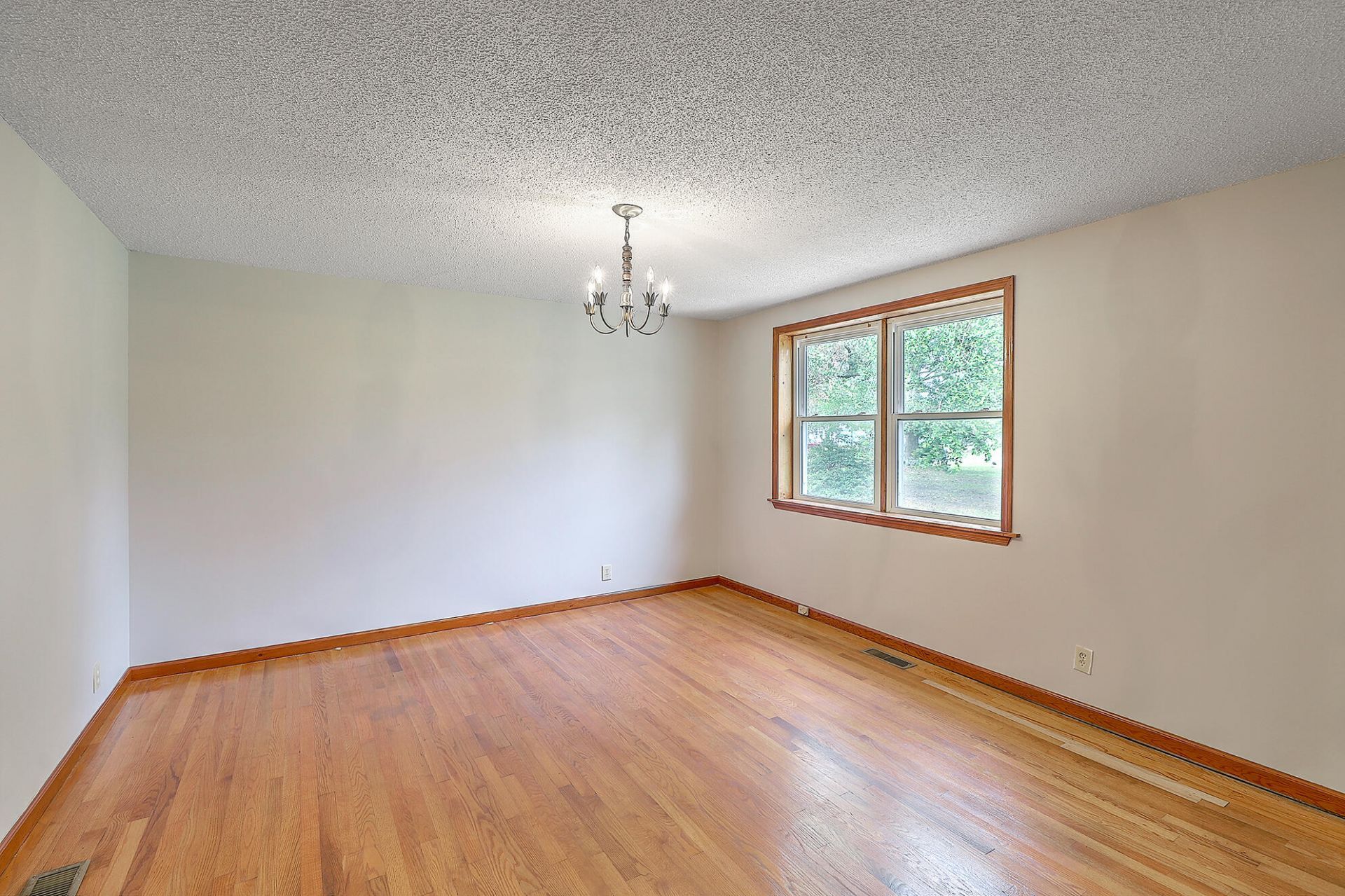 1132 Children Road Photo 6