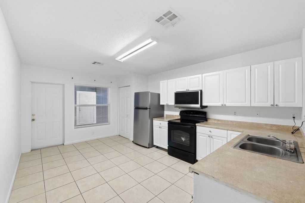 1311 Emerald Terrace, Fort Pierce, FL 34950 Photo
