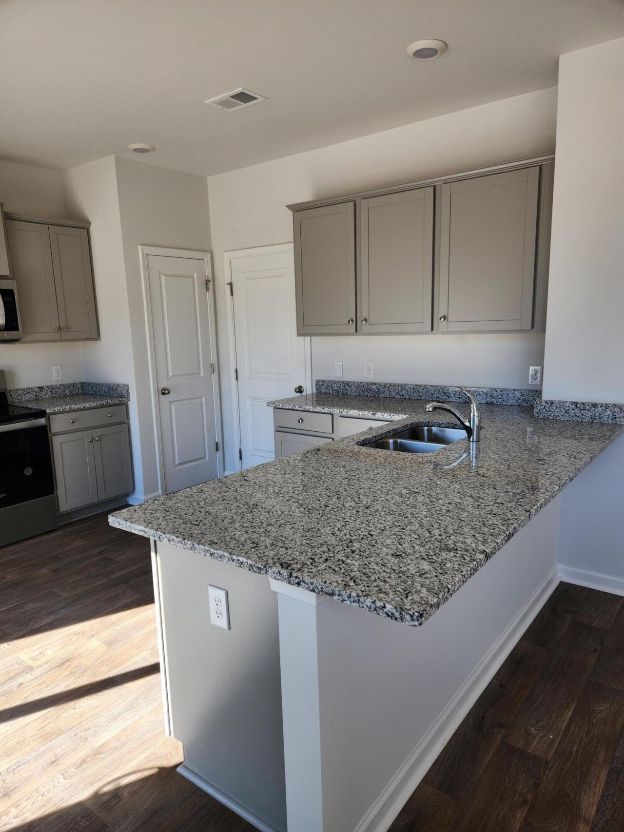 2192 Macallan Boulevard Photo 4