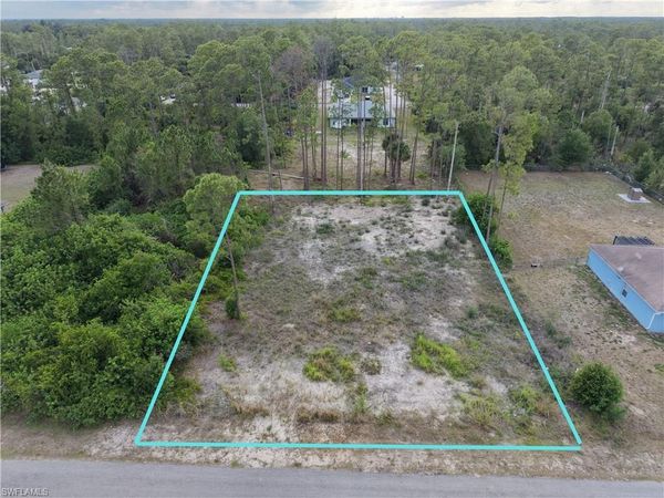 1007 Edison AVE , LEHIGH ACRES, FL 33972