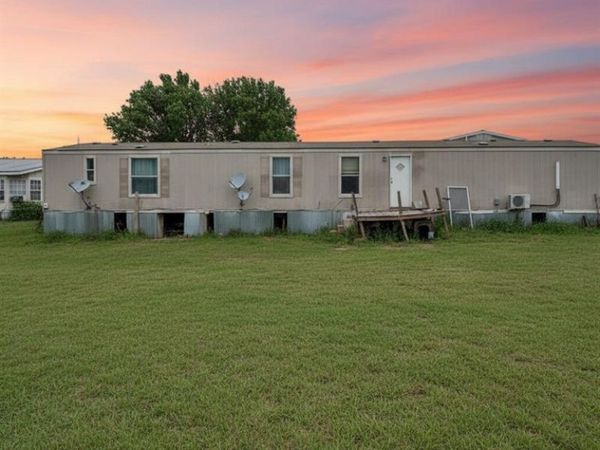 355 Indian Hills Road , Bowie, TX 76230