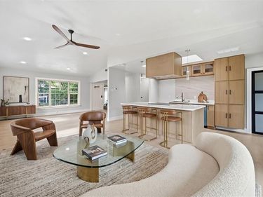 8034 Greenhollow, Dallas, TX 75240