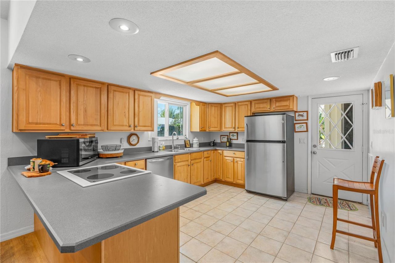 1818 S Riverside Drive , Edgewater, FL 32141 Photo