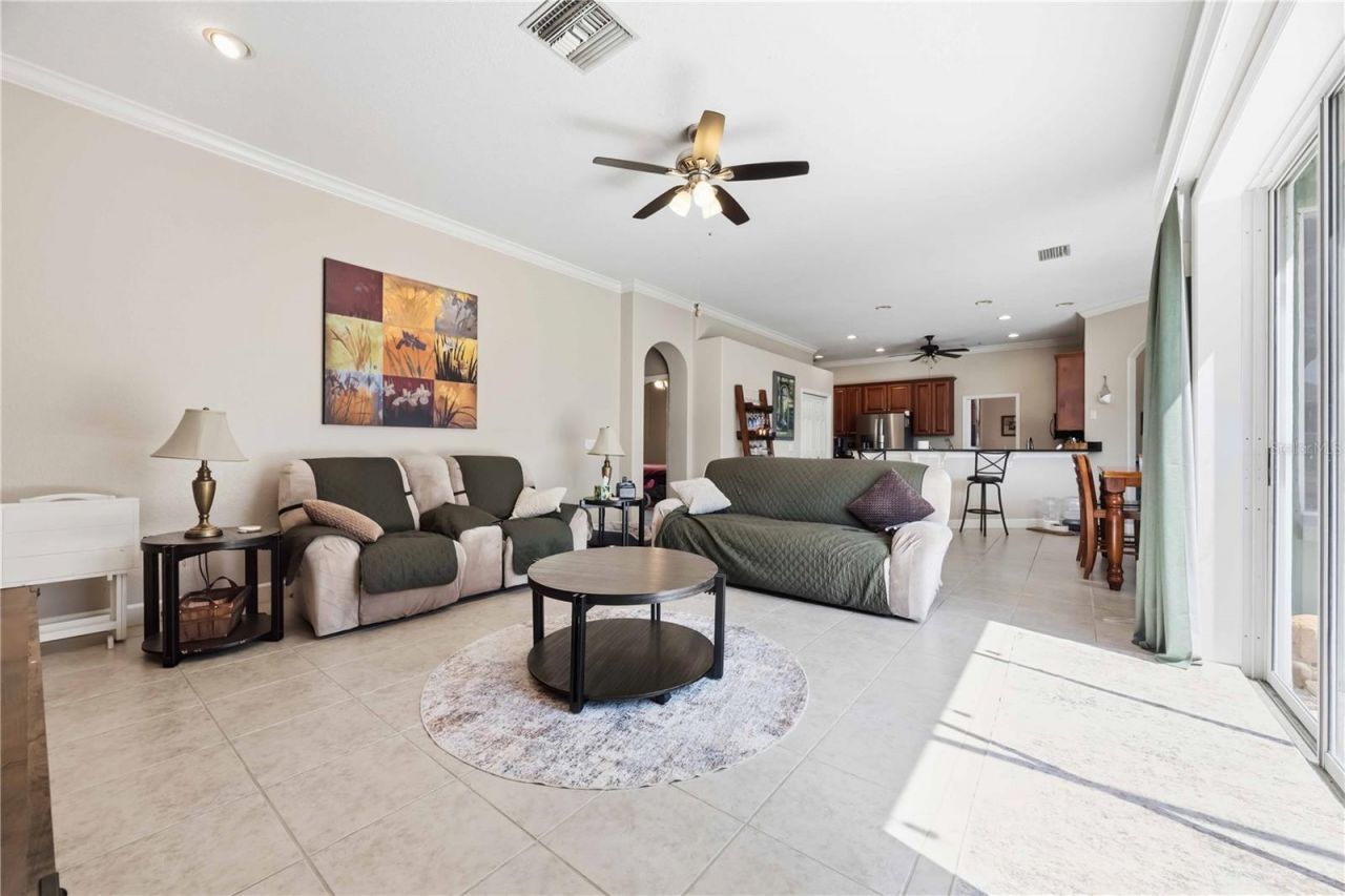 355 Ruby Lake Loop, Winter Haven, FL 33884 Photo
