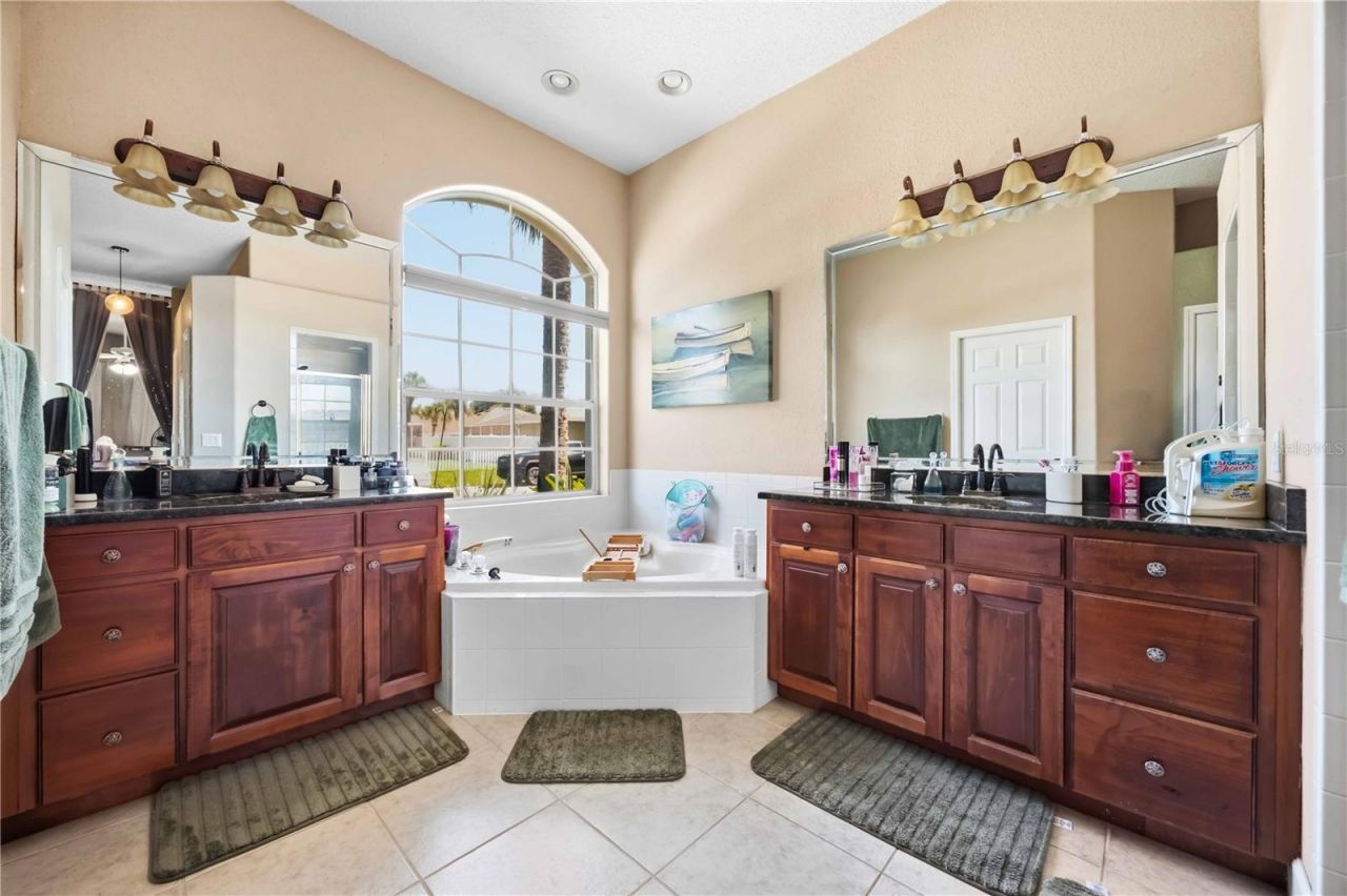 355 Ruby Lake Loop, Winter Haven, FL 33884 Photo