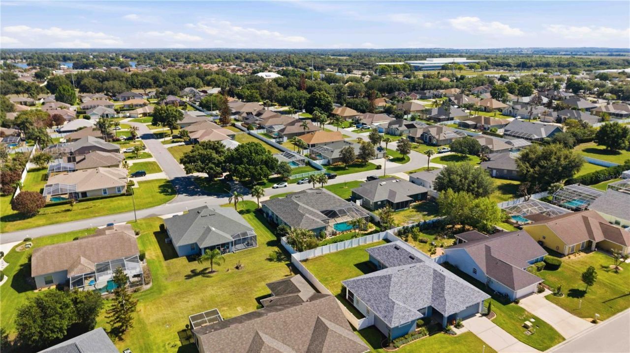 355 Ruby Lake Loop, Winter Haven, FL 33884 Photo
