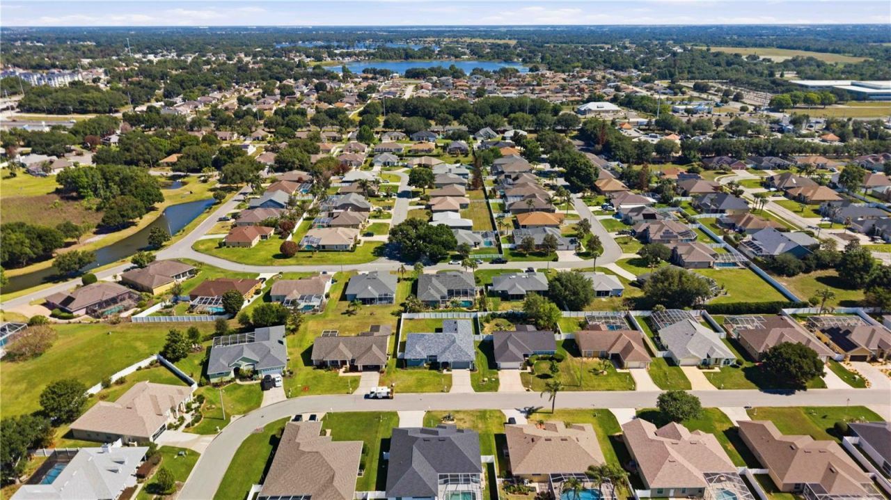 355 Ruby Lake Loop, Winter Haven, FL 33884 Photo
