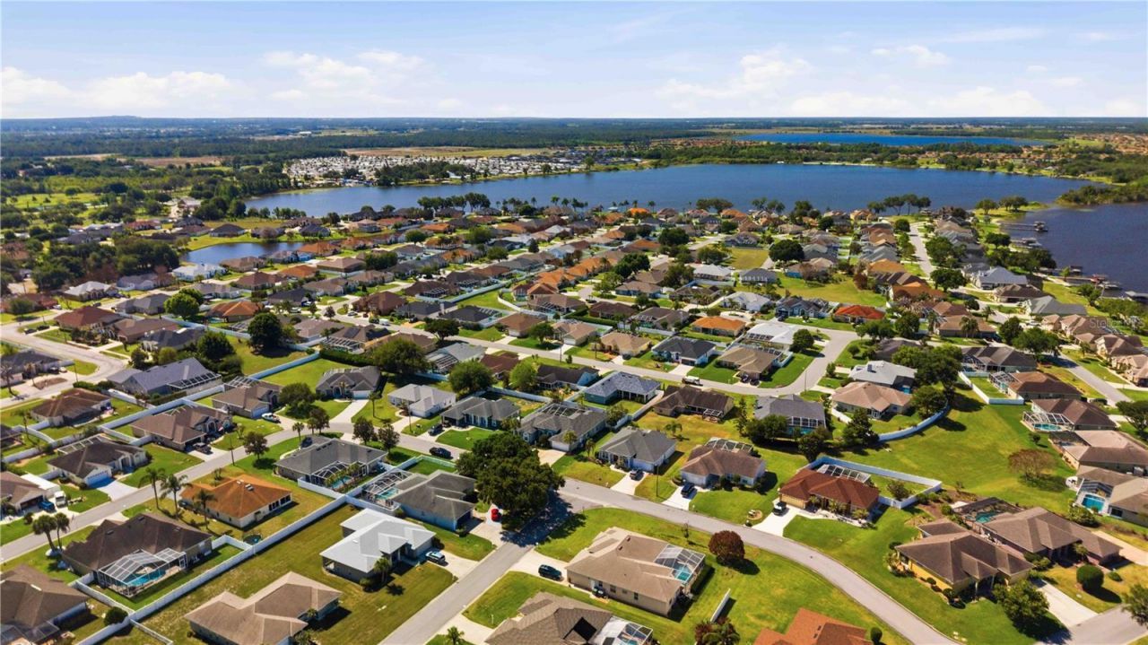 355 Ruby Lake Loop, Winter Haven, FL 33884 Photo