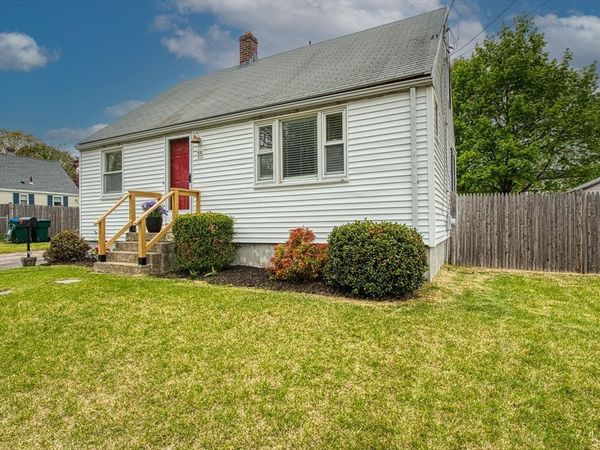 15 Jefferson Rd, Holbrook, MA 02343