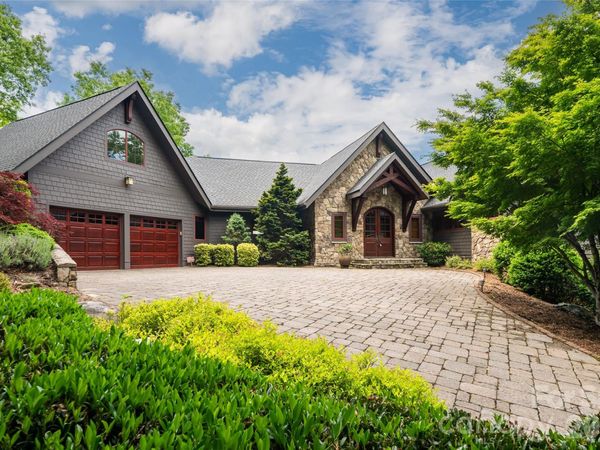 211 Boulder Ridge Drive , Hendersonville, NC 28792