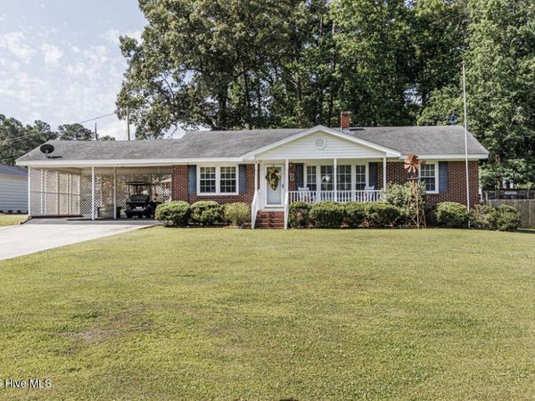 403 W Eason Street, Macclesfield, NC 27852