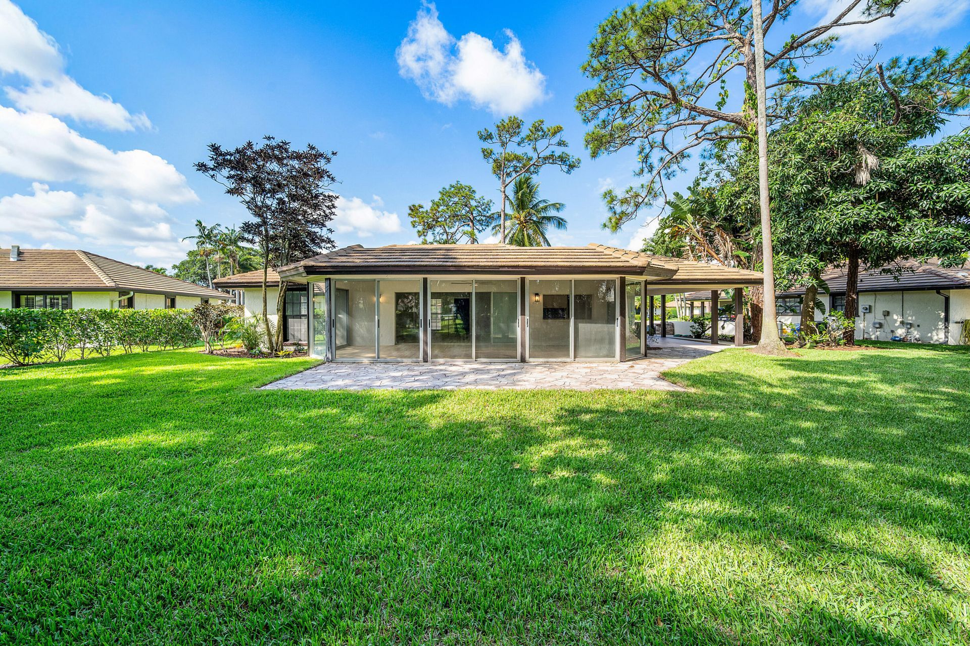 433 Pine Villa Drive, Atlantis, FL 33462 Photo