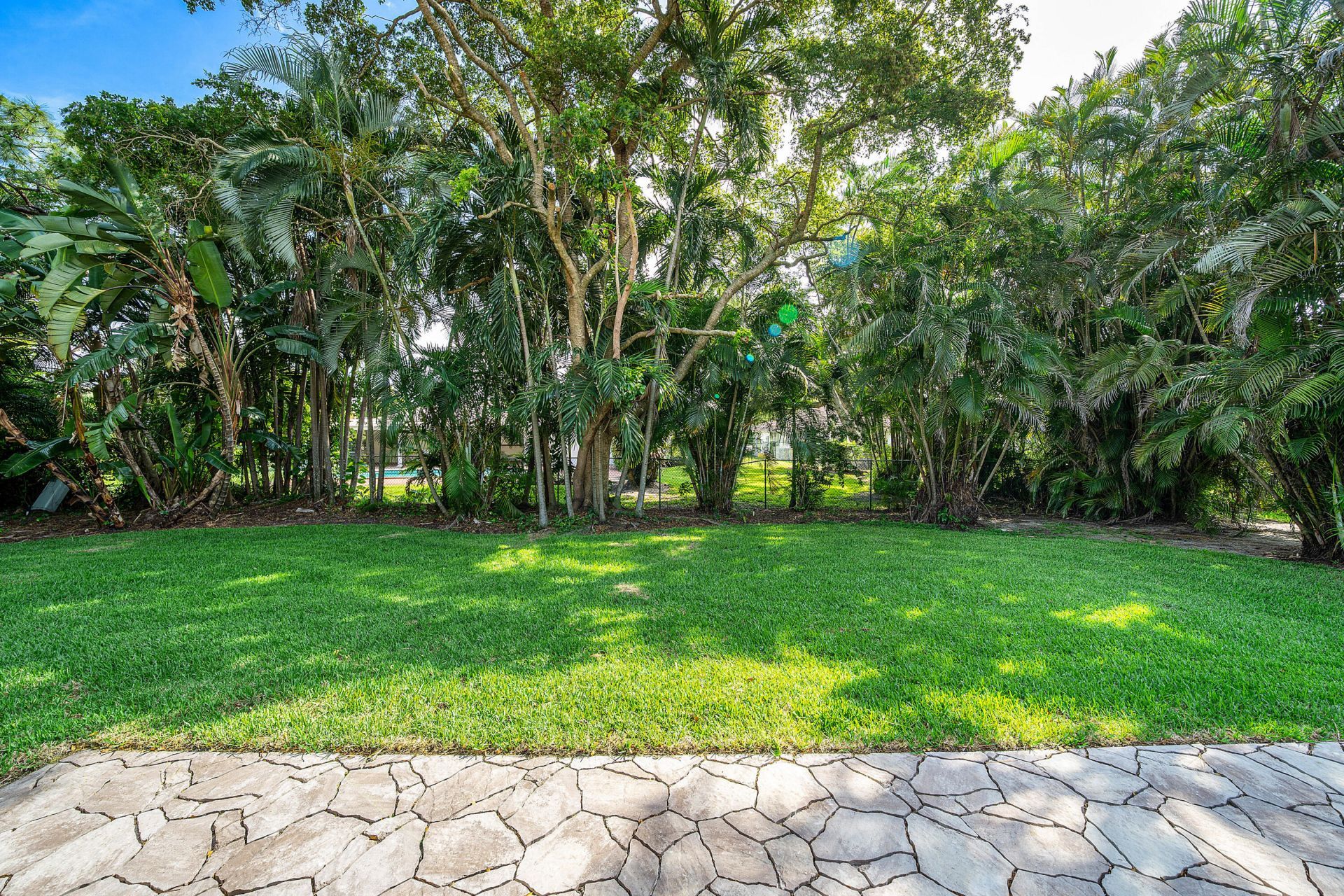 433 Pine Villa Drive, Atlantis, FL 33462 Photo