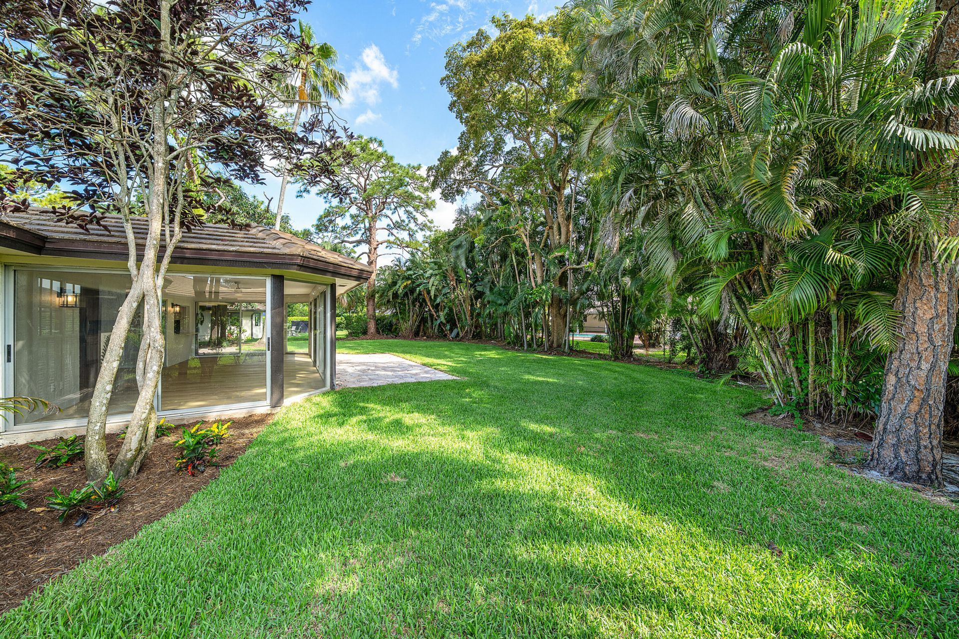 433 Pine Villa Drive, Atlantis, FL 33462 Photo