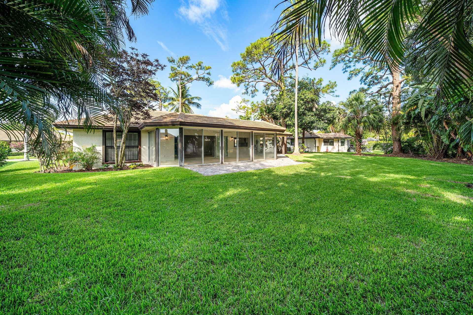 433 Pine Villa Drive, Atlantis, FL 33462 Photo