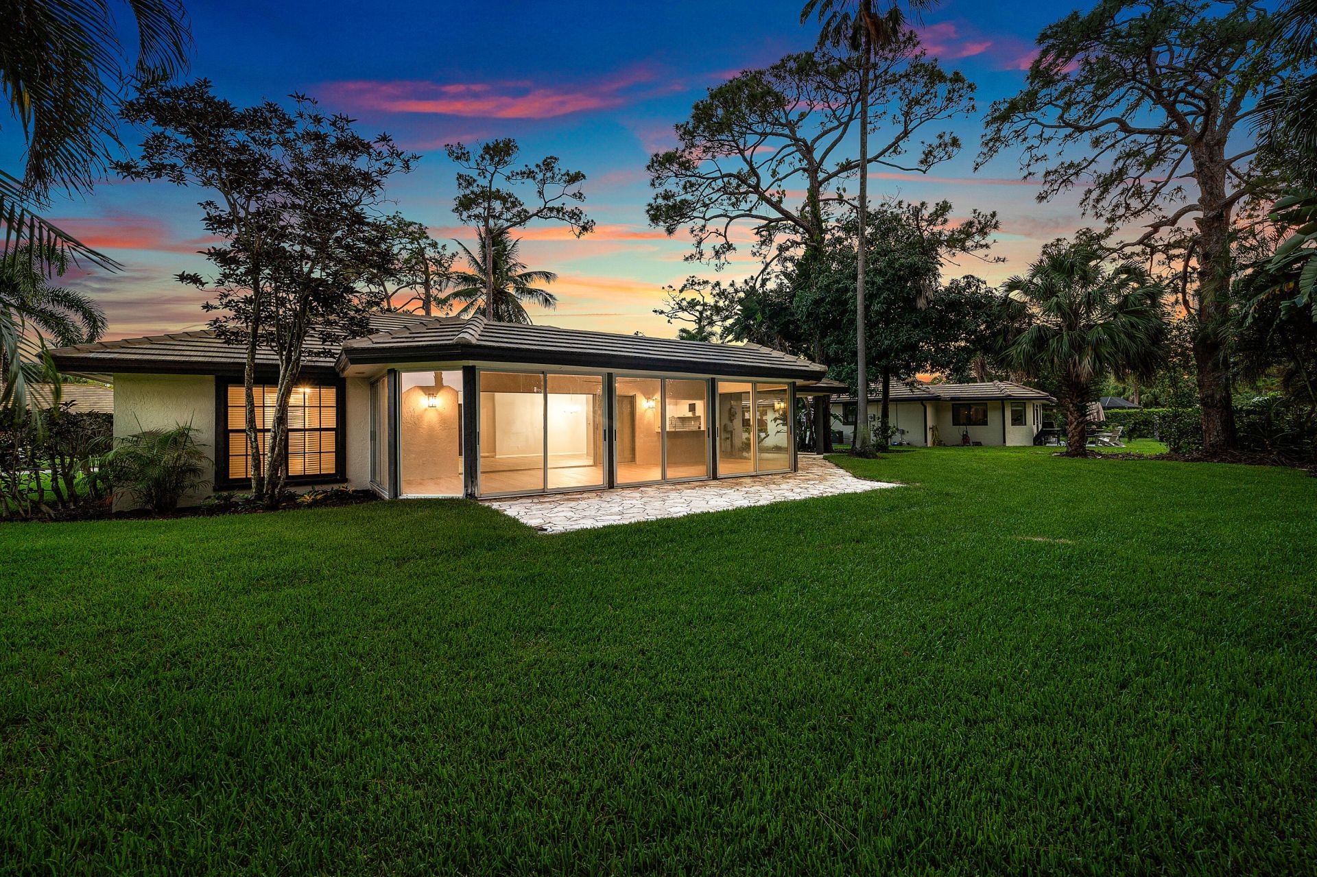433 Pine Villa Drive, Atlantis, FL 33462 Photo
