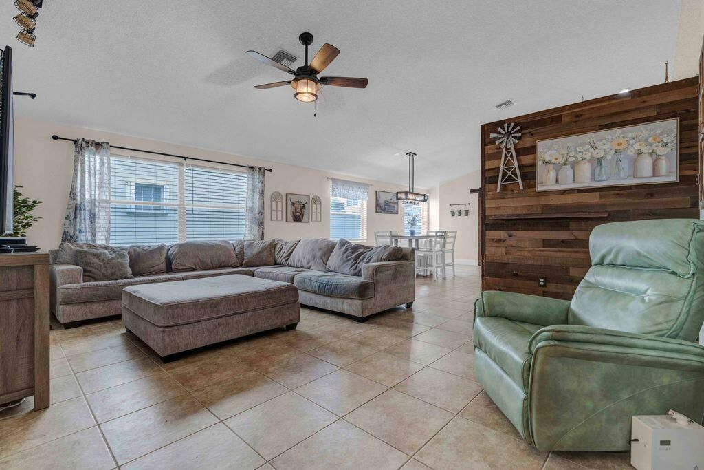 7925 Ambleside Way, Lake Worth, FL 33467 Photo