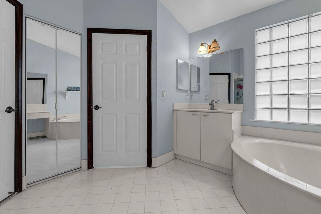 7925 Ambleside Way, Lake Worth, FL 33467 Photo