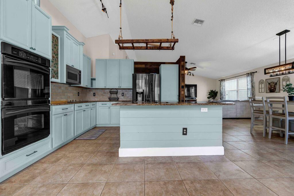 7925 Ambleside Way, Lake Worth, FL 33467 Photo