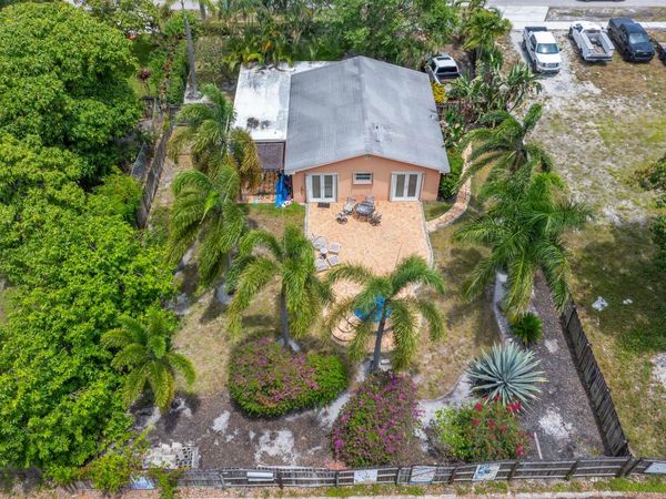 730 SE 4th Avenue, Delray Beach, FL 33483