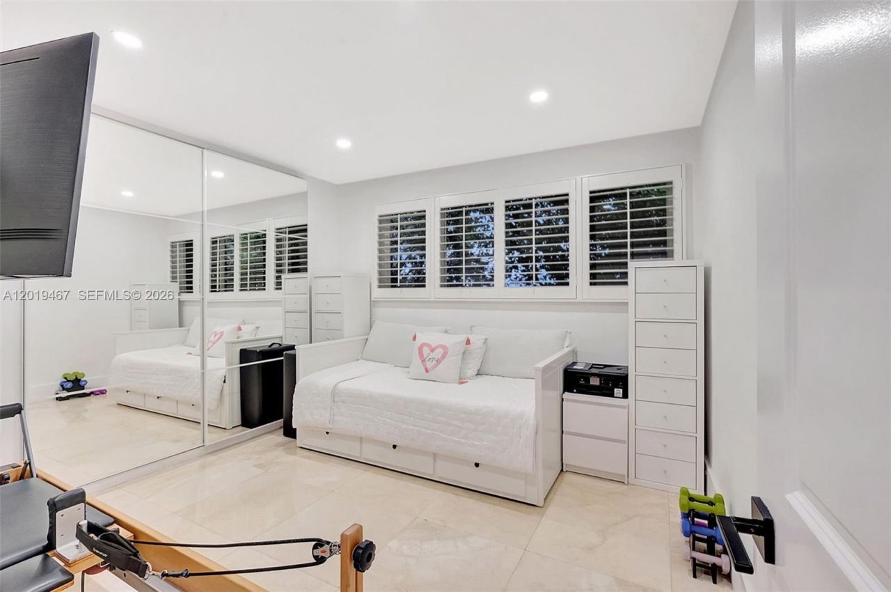 7711 Miami View Dr , North Bay Village, FL 33141 Photo
