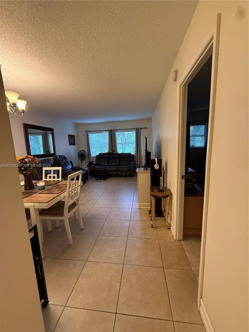 5131 W Oakland Park Blvd, Unit 106, Lauderdale Lakes, FL 33313 Photo